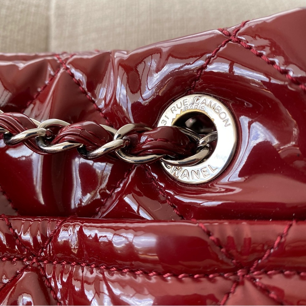 CHANEL red patent leather quilted bag - Picture 4 of 16